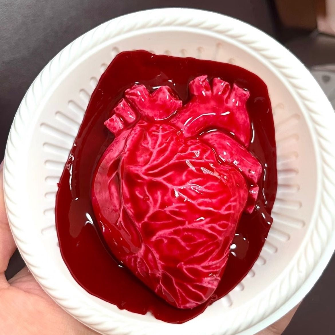 Realistic Anatomical Heart Squishy – Glossy Slow-Rising Sensory Toy